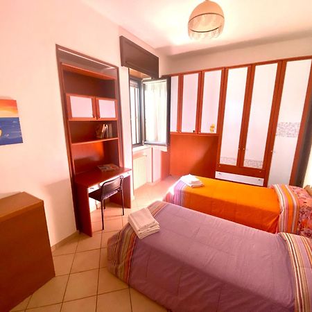 Apartamento Un Posto Al Sole Bríndisi Exterior foto