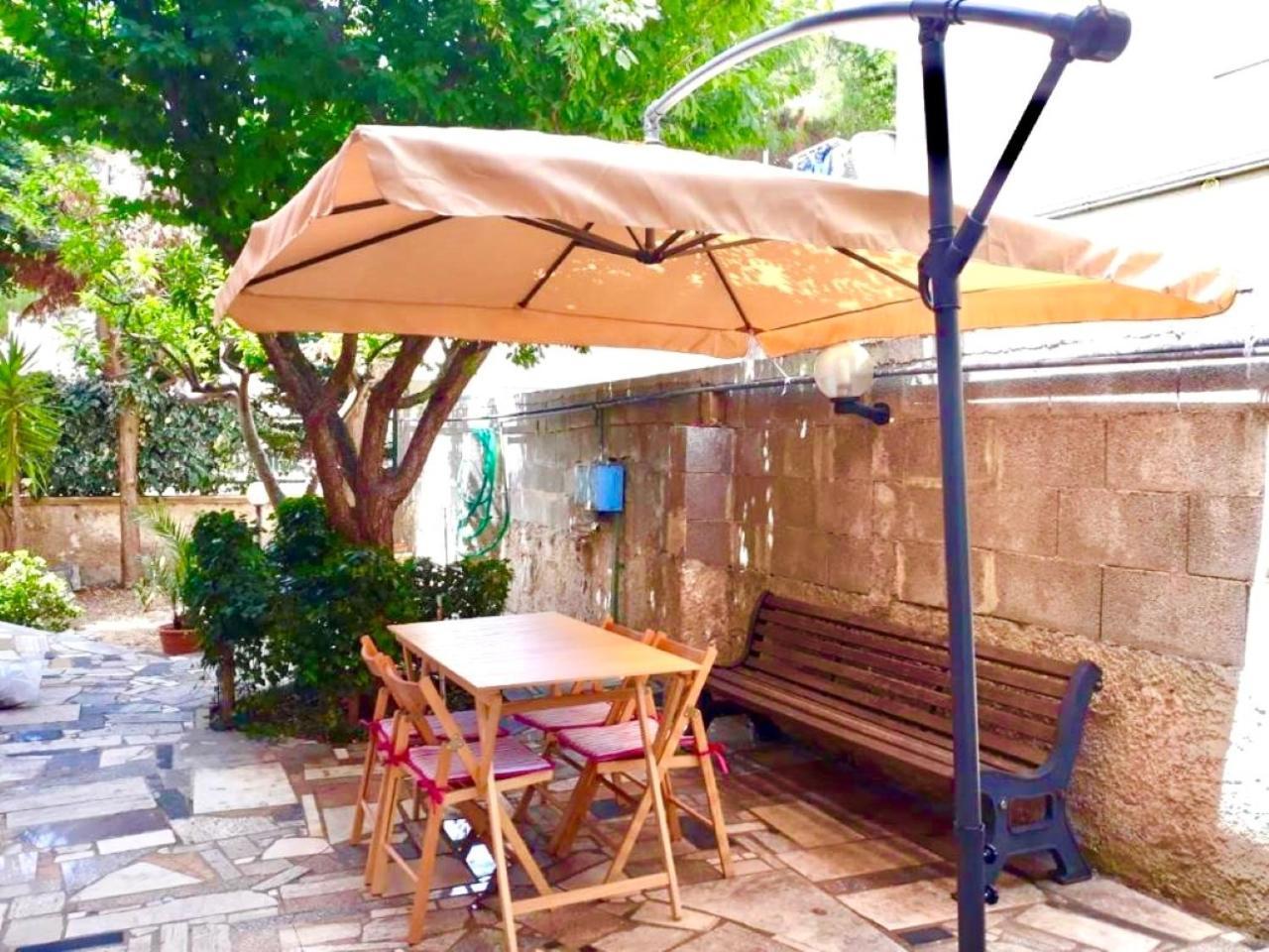 Apartamento Un Posto Al Sole Bríndisi Exterior foto